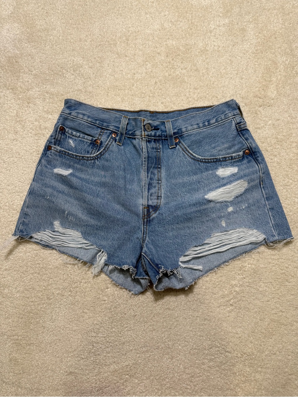 Levi’s 501 Distressed Blue Denim Jean Cutoff Raw Hem Shorts Size 30 10 - Picture 2 of 6